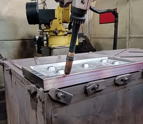 Macchinario CNC per lavorazioni meccaniche